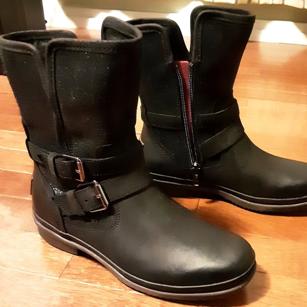 UGG Simmens Waterproof Boot 5.5/6